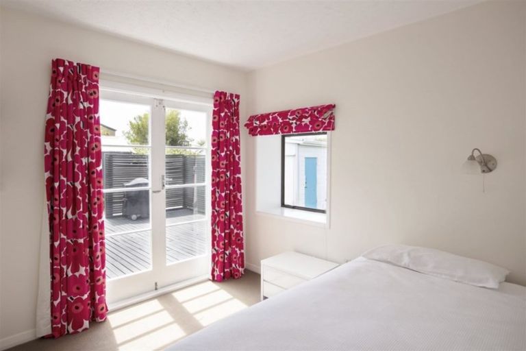 Photo of property in 67 Main Road, Redcliffs, Christchurch, 8081