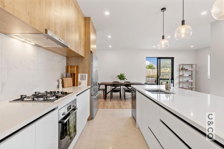 Photo of property in 12 Paihere Street, Huapai, Kumeu, 0810