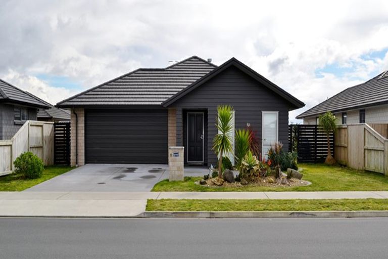 Photo of property in 22 Kamahi Crescent, Papamoa Beach, Papamoa, 3118