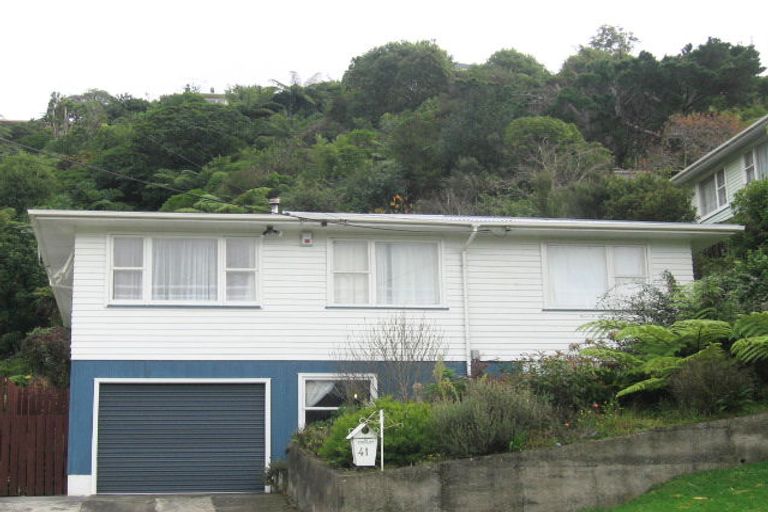 Photo of property in 41 Logie Street, Stokes Valley, Lower Hutt, 5019