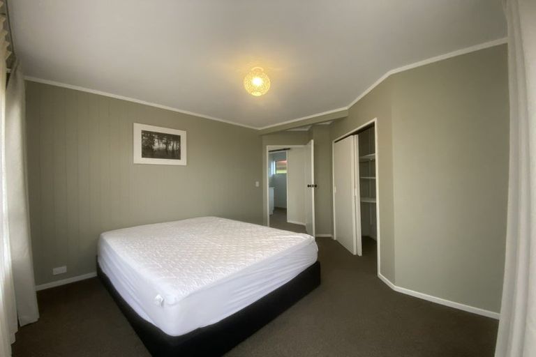 Photo of property in 5 Hira Street, Waikanae, 5036