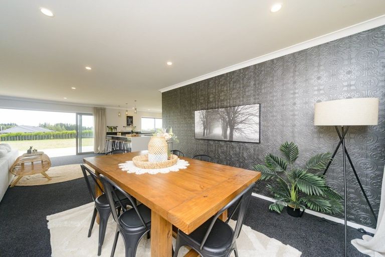 Photo of property in 15 Highland View Drive, Tokomaru, Palmerston North, 4474