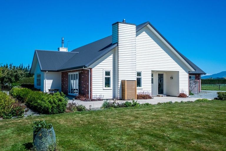 Photo of property in 61 Hekeao Road, Surrey Hills, Ashburton, 7778