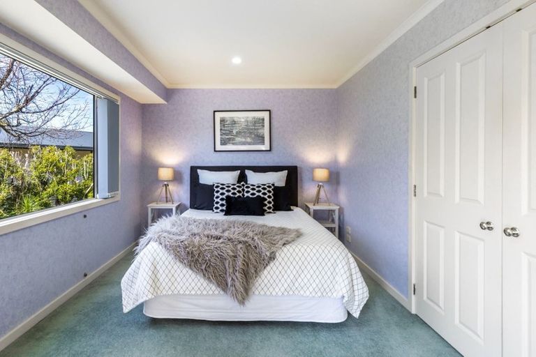 Photo of property in 7 Fairview Terrace, Waipahihi, Taupo, 3330