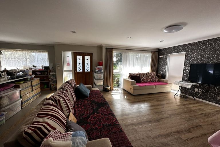 Photo of property in 23 Hindmarsh Street, Henderson, Auckland, 0612