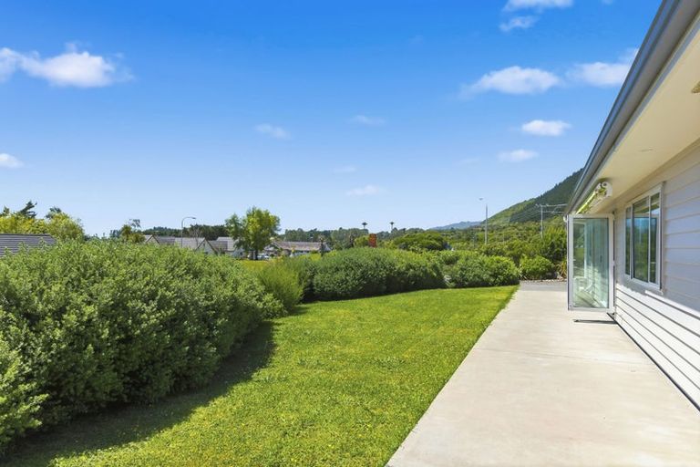 Photo of property in 1 Te Naihi Place, Paraparaumu, 5032