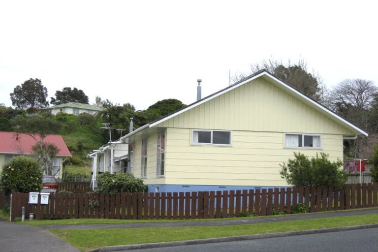 Photo of property in 89b Riversdale Drive, Merrilands, New Plymouth, 4312