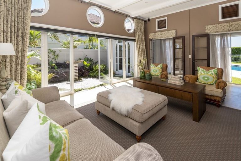 Photo of property in 42 Manor Park, Sunnyhills, Auckland, 2010