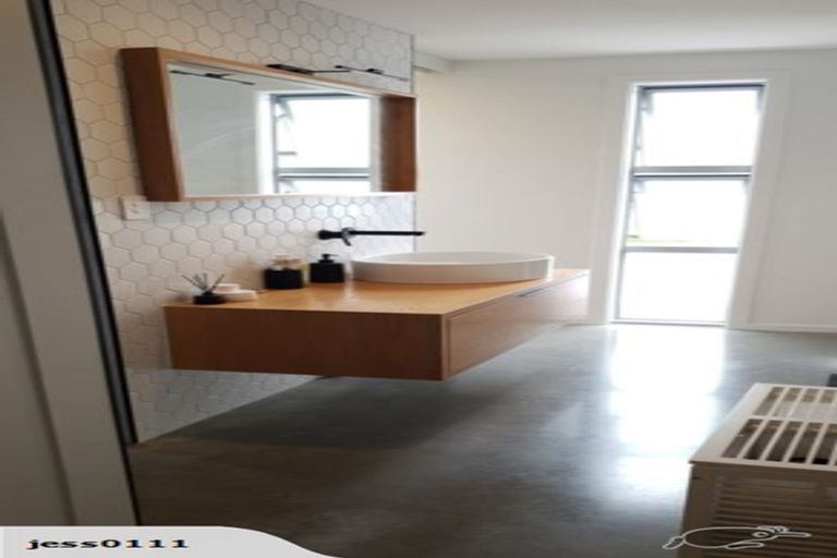 Photo of property in 1 Harry Way, Upper Vogeltown, New Plymouth, 4310