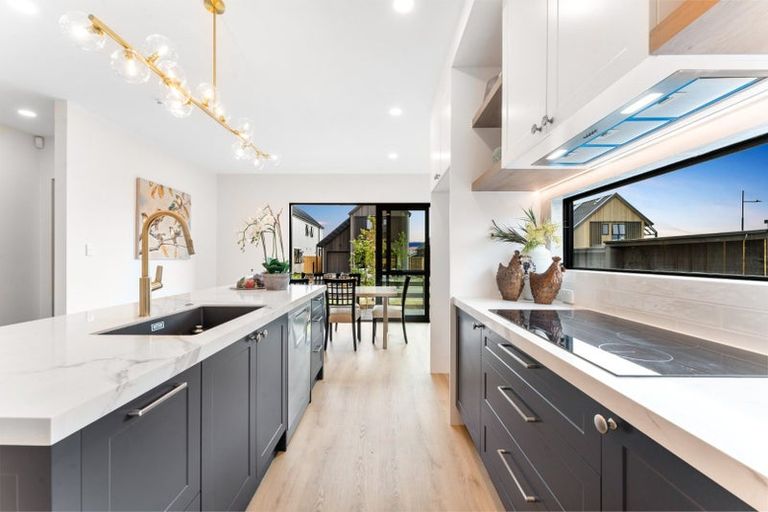 Photo of property in 32 Black Angus Boulevard, Karaka, 2580