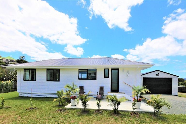 Photo of property in 9 Meenas Place, Cable Bay, 0420