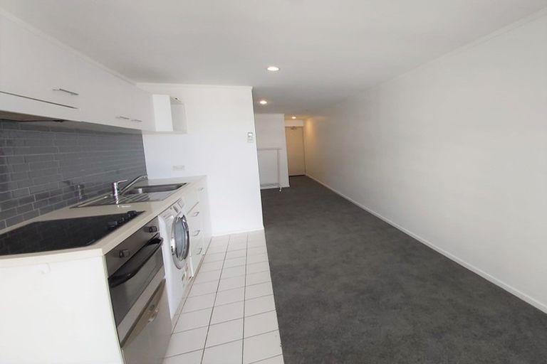Photo of property in Waldorf Bankside Apartments, 4e/8 Bankside Street, Auckland Central, Auckland, 1010