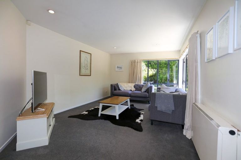 Photo of property in 1/55 Mcfaddens Road, St Albans, Christchurch, 8052