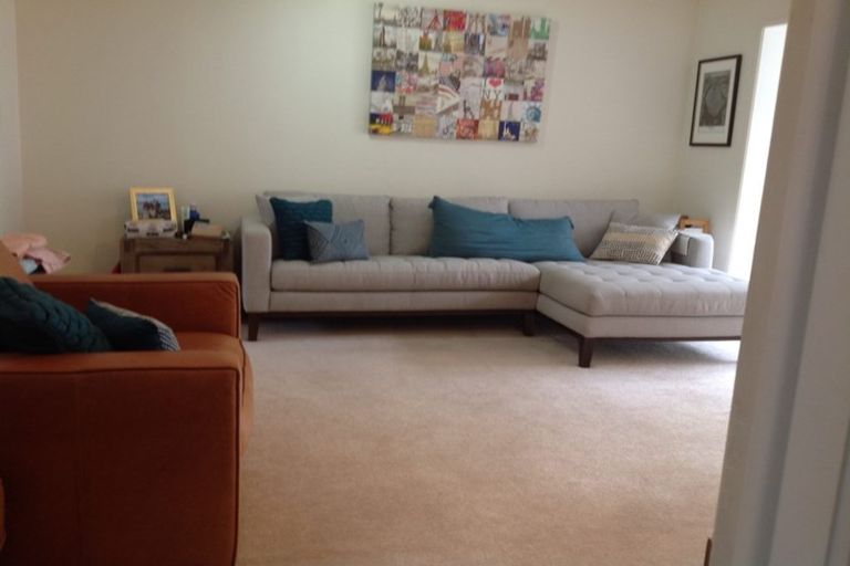 Photo of property in 2/221 Hurstmere Road, Takapuna, Auckland, 0622