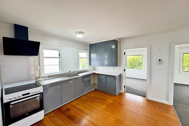 Photo of property in 16 Manuka Street, Hokowhitu, Palmerston North, 4410