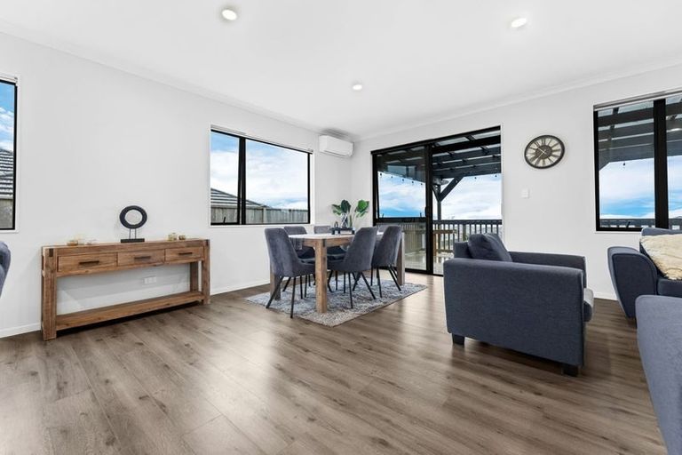 Photo of property in 16 Skiffington Road, Pokeno, 2402