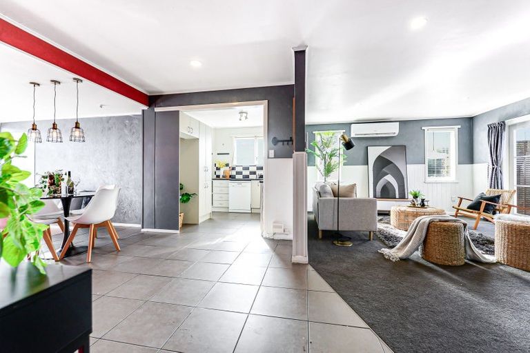 Photo of property in 98 Storey Avenue, Forest Lake, Hamilton, 3200