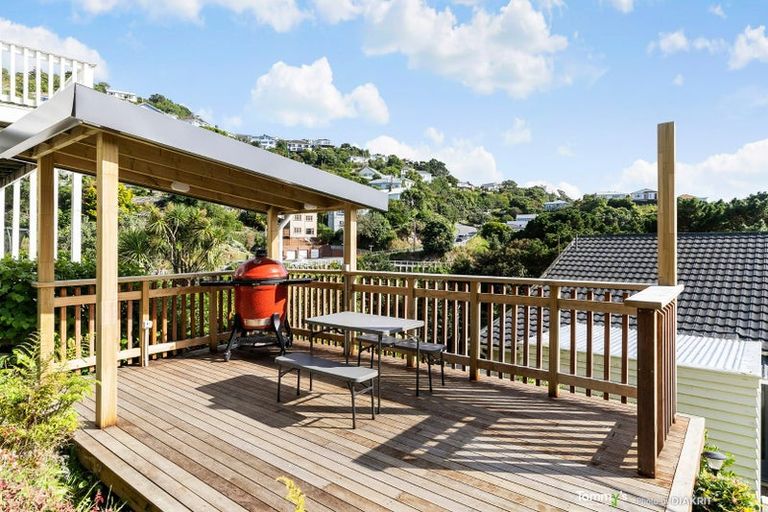 Photo of property in 120 Sutherland Road, Melrose, Wellington, 6023