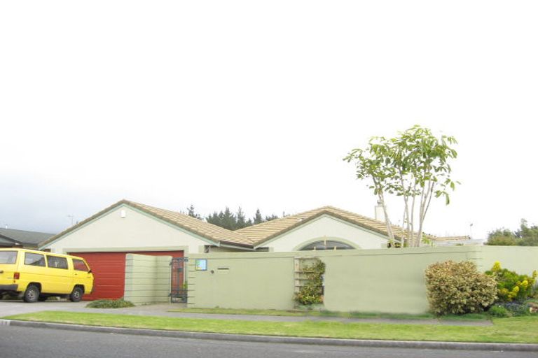 Photo of property in 60 Wairau Road, Oakura, 4314