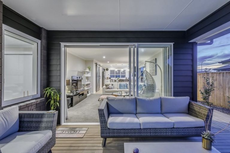 Photo of property in 3 Saint Vincent Way, Waikanae, 5036