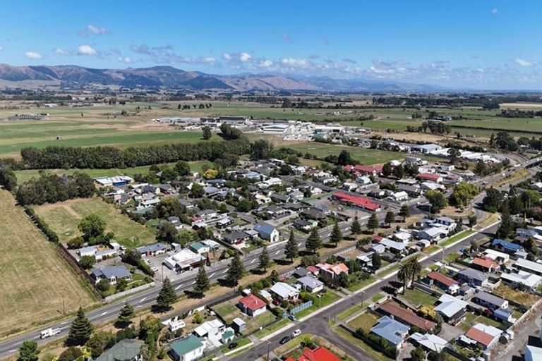 Photo of property in 3 Ngaire Street, Longburn, Palmerston North, 4412