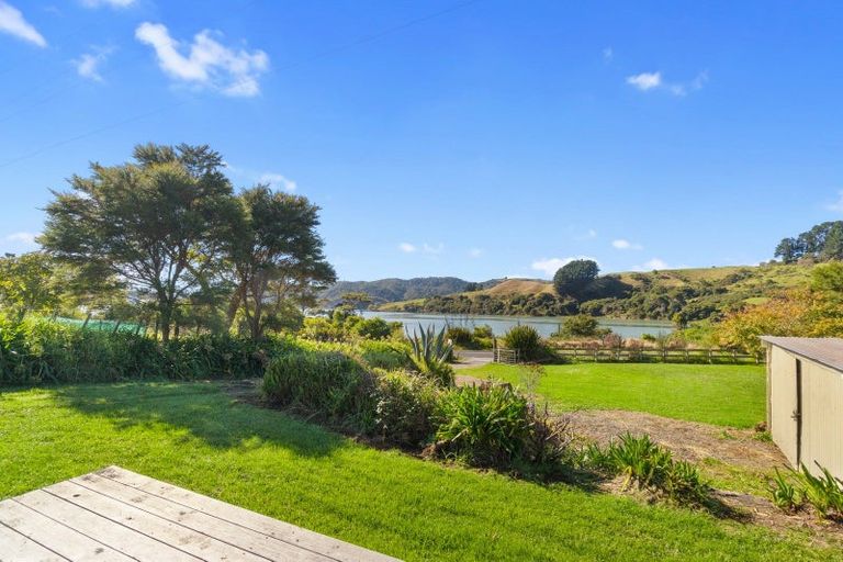 Photo of property in 1021 Te Waitere Road, Taharoa, 3988