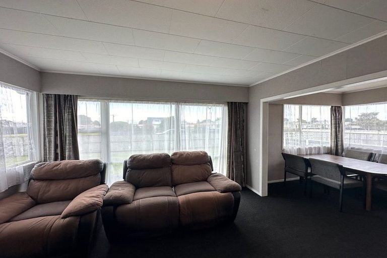 Photo of property in 107 Cracroft Street, Waitara, 4320