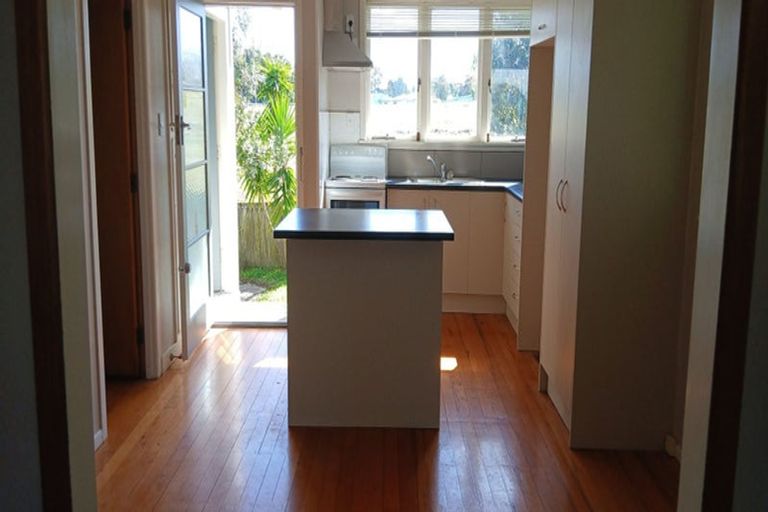 Photo of property in 47 Cardiff Road, Pakuranga, Auckland, 2010