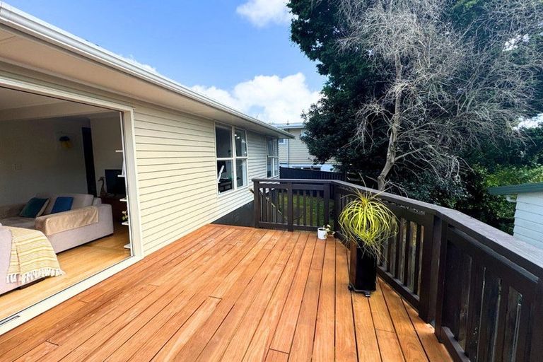 Photo of property in 185 Waimumu Road, Massey, Auckland, 0614