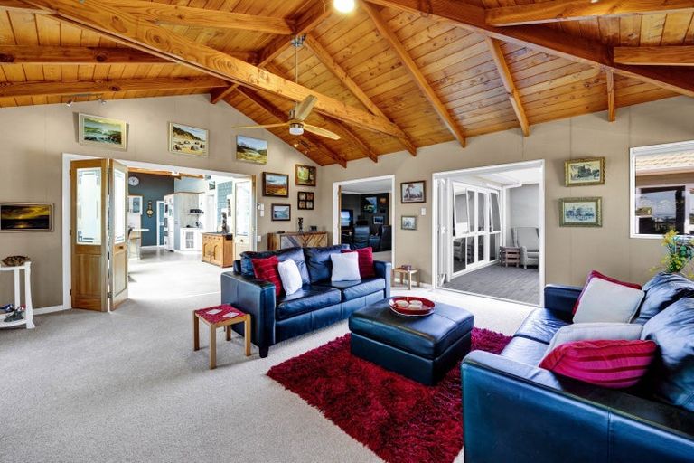 Photo of property in 50 Leslie Street, Waitara, 4320