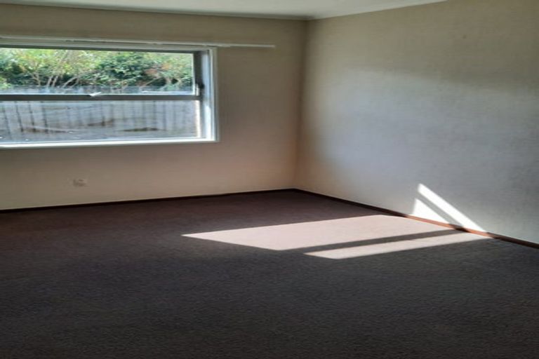 Photo of property in 3/200 Edmonton Road, Te Atatu South, Auckland, 0610