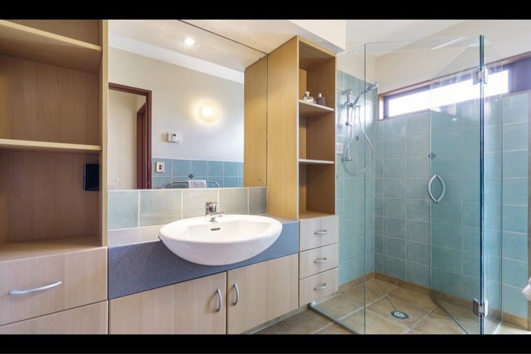 Photo of property in 65a Beresford Street, Bayswater, Auckland, 0622