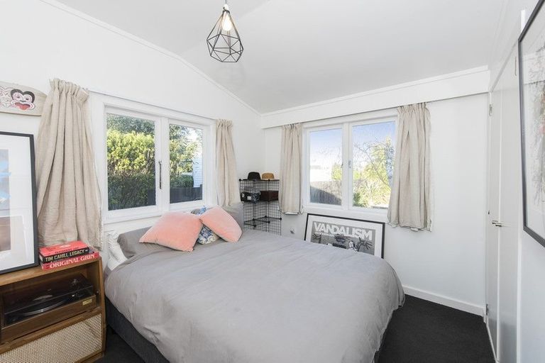 Photo of property in 12 Sefton Avenue, Grey Lynn, Auckland, 1021