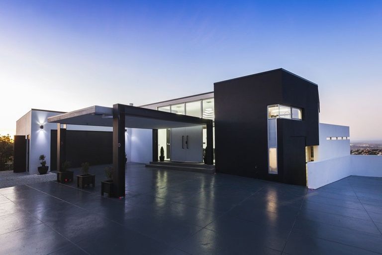 Photo of property in 12 Harry Ell Drive, Cashmere, Christchurch, 8022