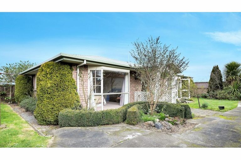 Photo of property in 43a Mortlake Street, Islington, Christchurch, 8042