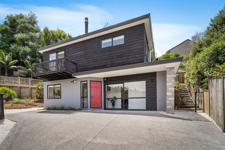 Photo of property in 2/59 Topliss Drive, Northcross, Auckland, 0632