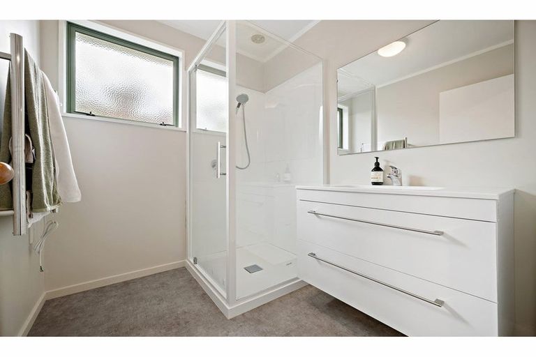 Photo of property in 8 Tau Crescent, Diamond Harbour, 8972