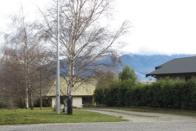 Photo of property in 6 Roto Place, Wanaka, 9305