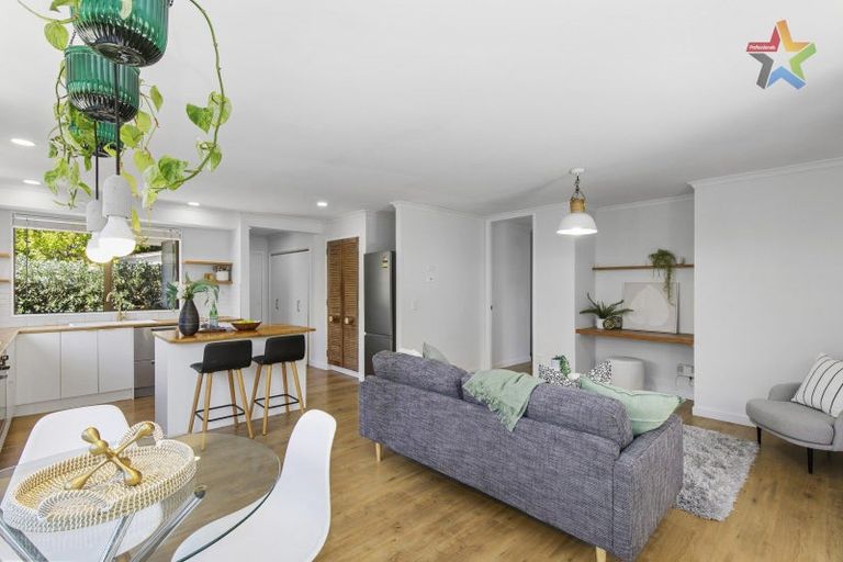 Photo of property in 9 Field Street, Silverstream, Upper Hutt, 5019