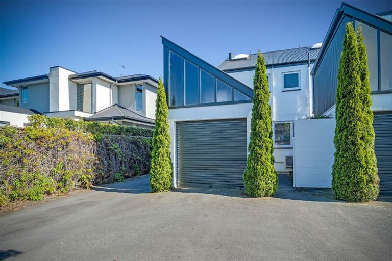 Photo of property in 1/99 Aikmans Road, Merivale, Christchurch, 8014