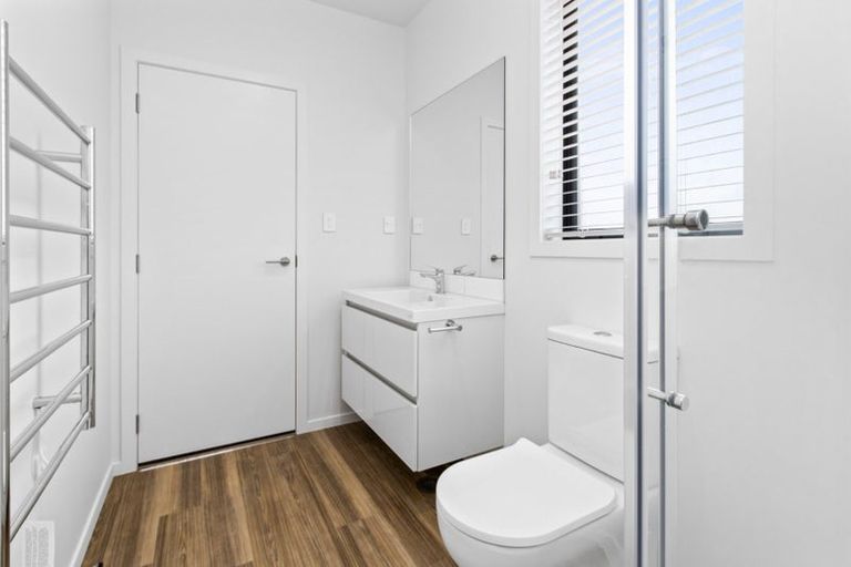 Photo of property in 2/61 Forest Lake Road, Hamilton, 3200