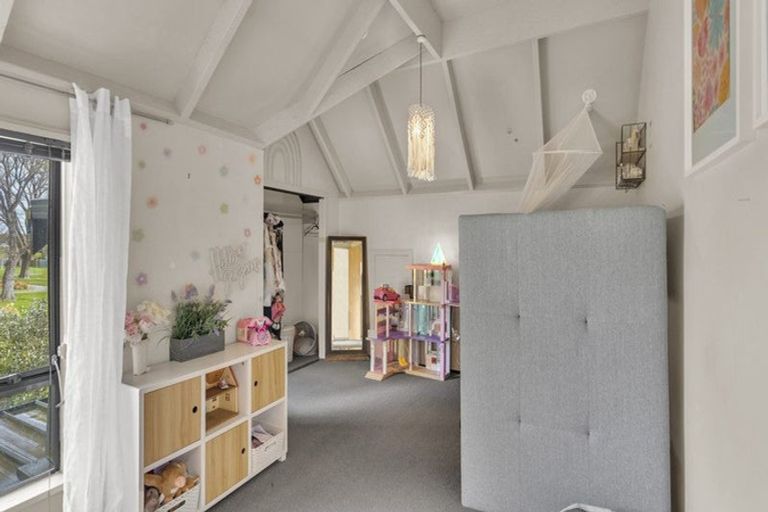 Photo of property in 68 Palatine Terrace, Saint Martins, Christchurch, 8022