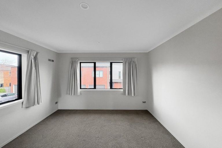 Photo of property in 2/85 Normandy Avenue, Melville, Hamilton, 3206