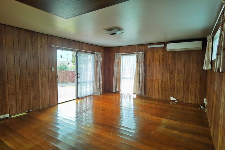 Photo of property in 5 Burundi Avenue, Clendon Park, Auckland, 2103