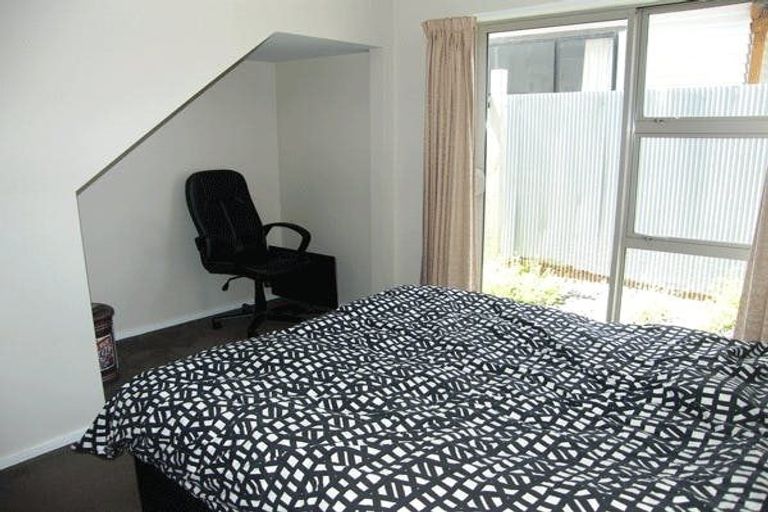 Photo of property in 2/100 Hastings Street West, Sydenham, Christchurch, 8023