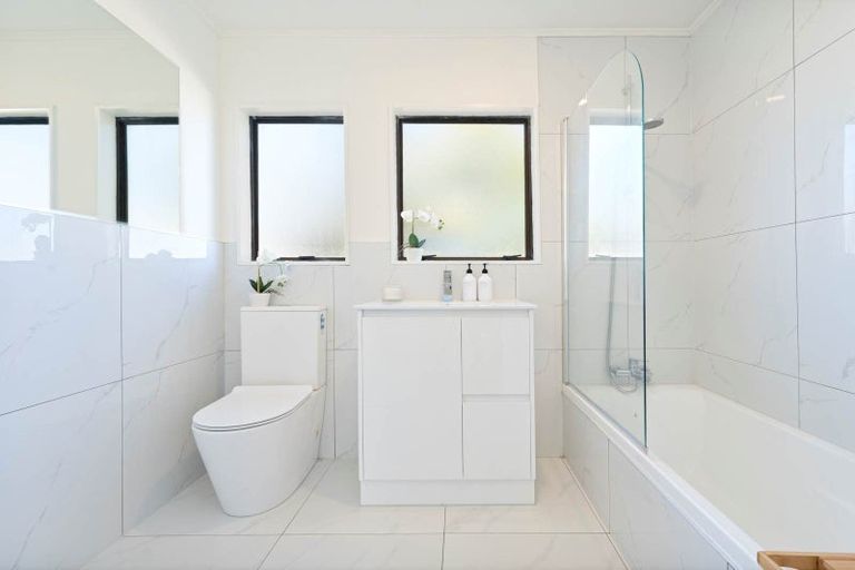 Photo of property in 1/26 Karepo Crescent, Ranui, Auckland, 0612