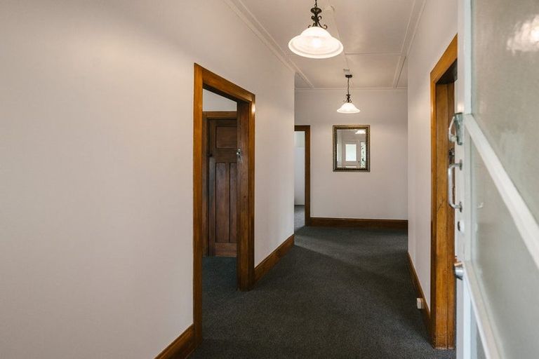 Photo of property in 21 South Street, West End, Palmerston North, 4410