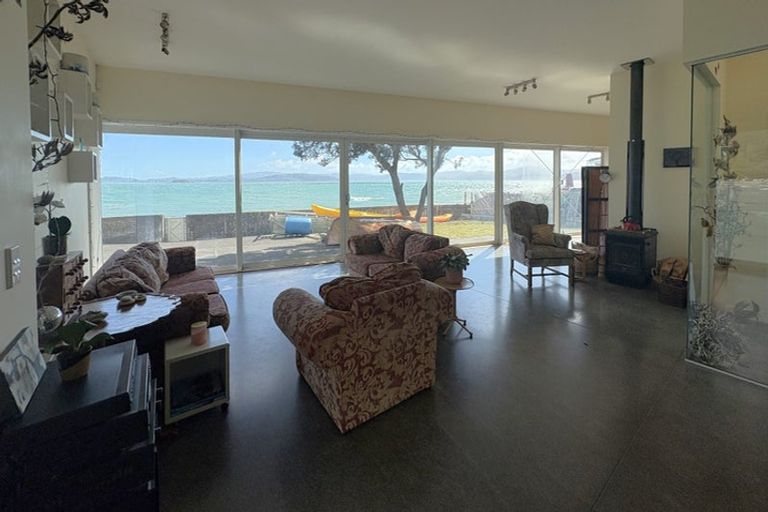 Photo of property in 603b Marine Drive, Days Bay, Lower Hutt, 5013