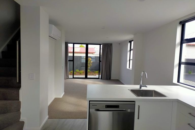 Photo of property in 16 Fairfield Avenue, Addington, Christchurch, 8024