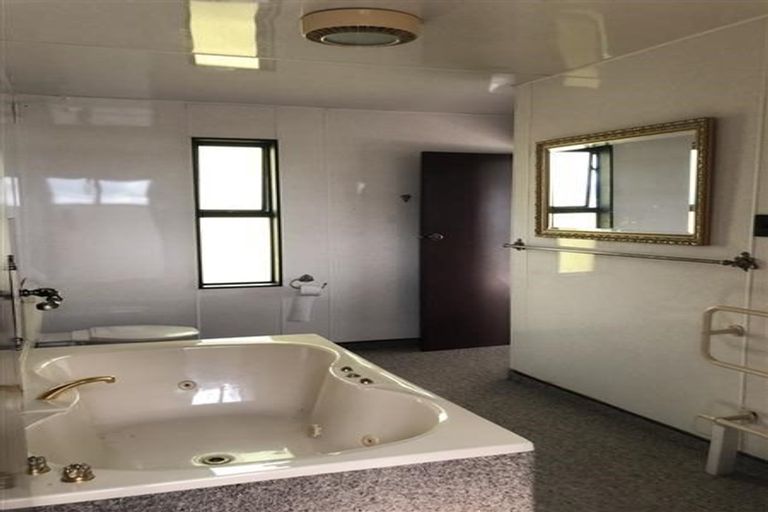 Photo of property in 1 Rimu Street, Levin, 5510